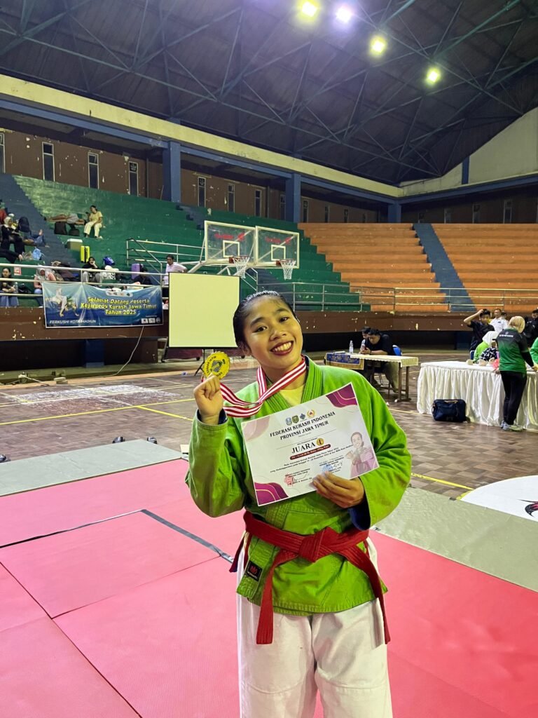 Mahasiswi UHT Raih Juara I Kejurprov Kurash Jatim 2025