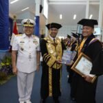 Wisuda 569 Lulusan UHT, Rektor Tekankan AI, Integritas dan Karakter Kemaritiman