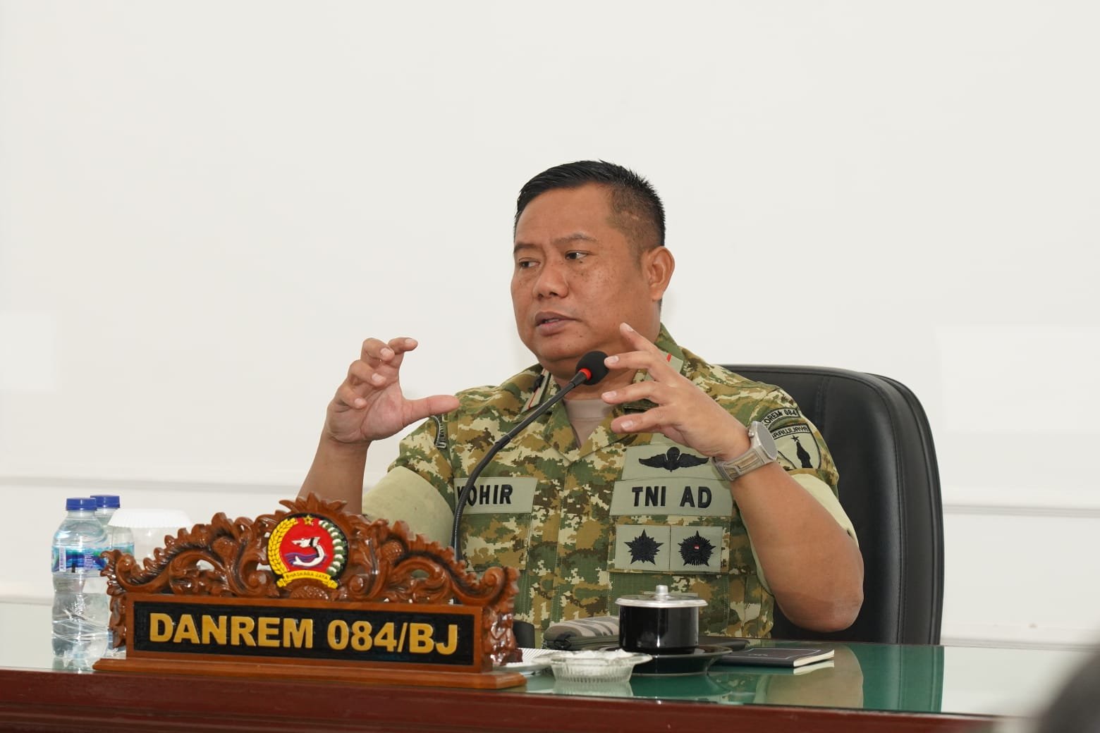 Danrem Bhaskara Jaya Pimpin Rapat Evaluasi Staf, Perkuat Sinergi dan Optimalisasi Program Kerja