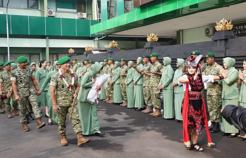 Tradisi Penuh Makna, Kodam V/Brawijaya Perkuat Kebersamaan dalam Pergantian Kepemimpinan